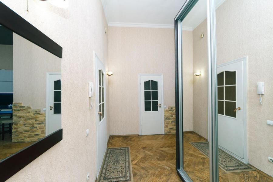 Apartamento Amazing Heart Of Kiev Exterior foto